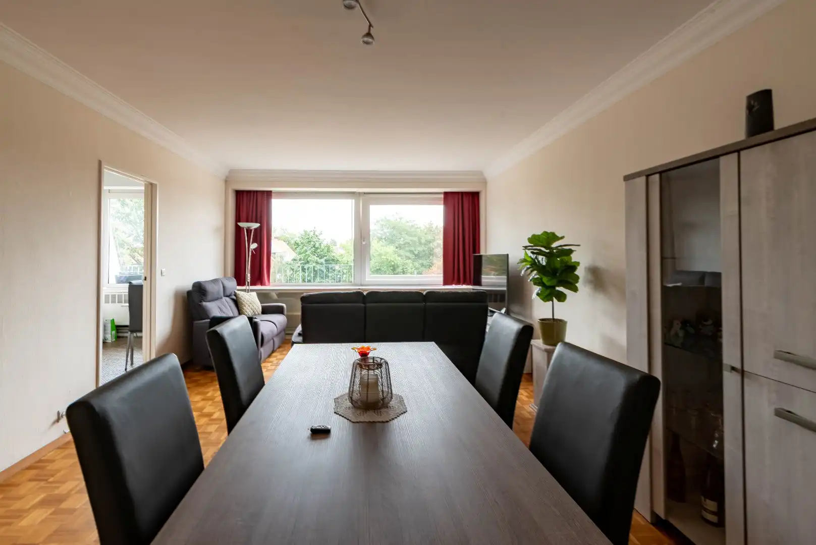 2 slaapkamer appartement met veel lichtinval foto 2