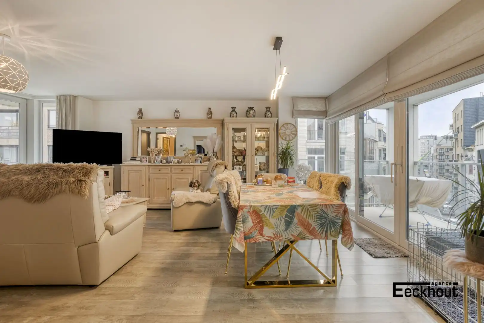 Ruim 2 slaapkamer appartement in het centrum van Oostende. foto 6