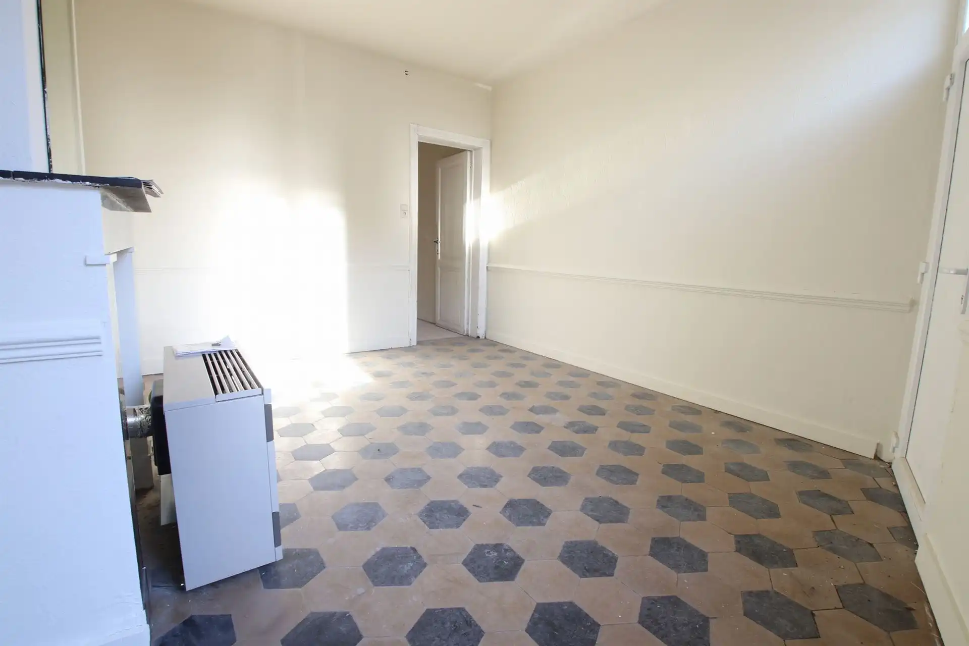 Uitstekend gelegen woning met 3 slaapkamers foto 6