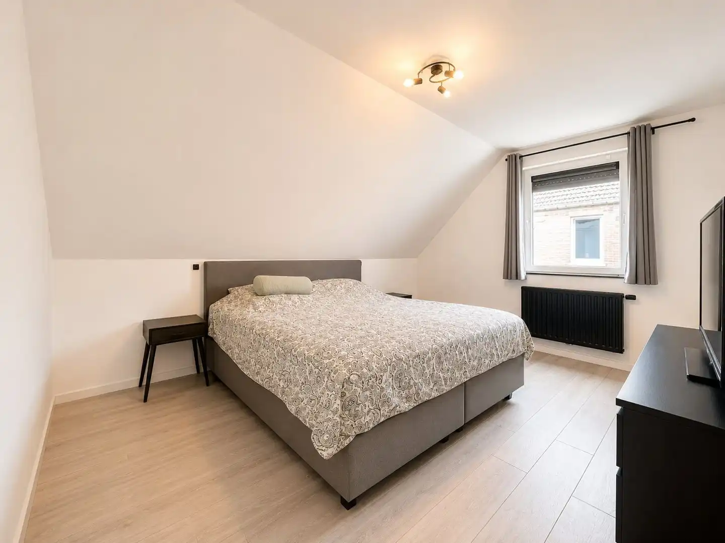 Moorslede - Ruime gezinswoning met tuin en dubbele oprit foto 10