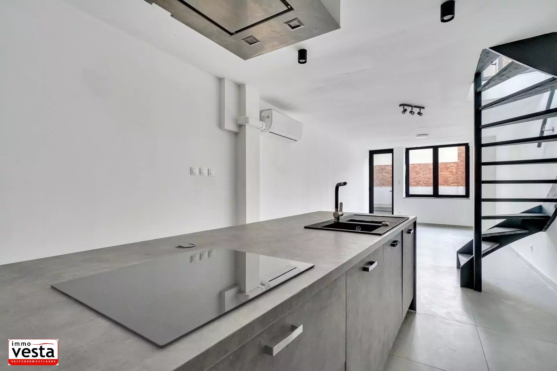 Gerenoveerde stadwoning in centrum foto 3