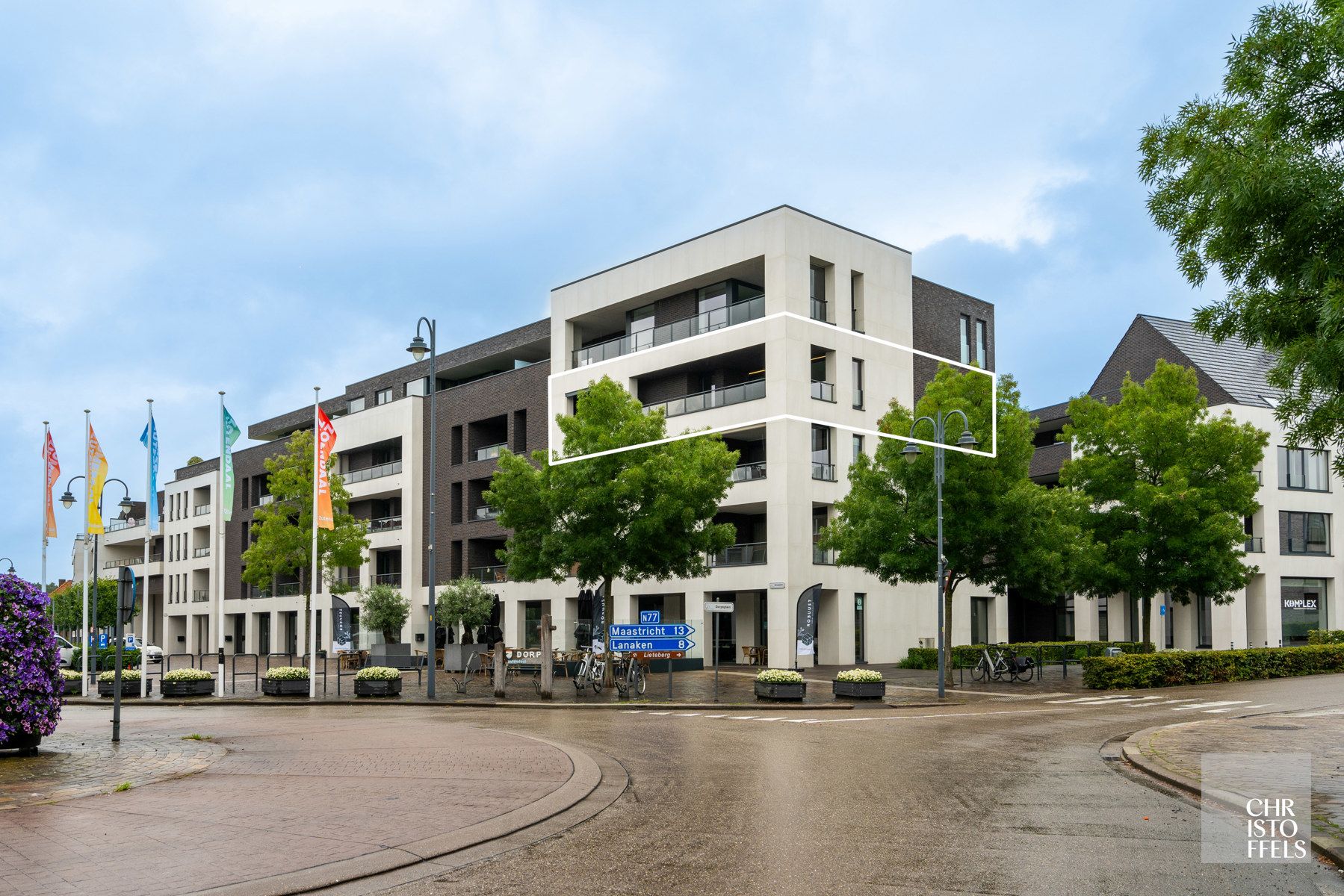 TE HUUR - 2-slaapkamerappartement (103m²) in het centrum van Zutendaal! foto {{pictureIndex}}