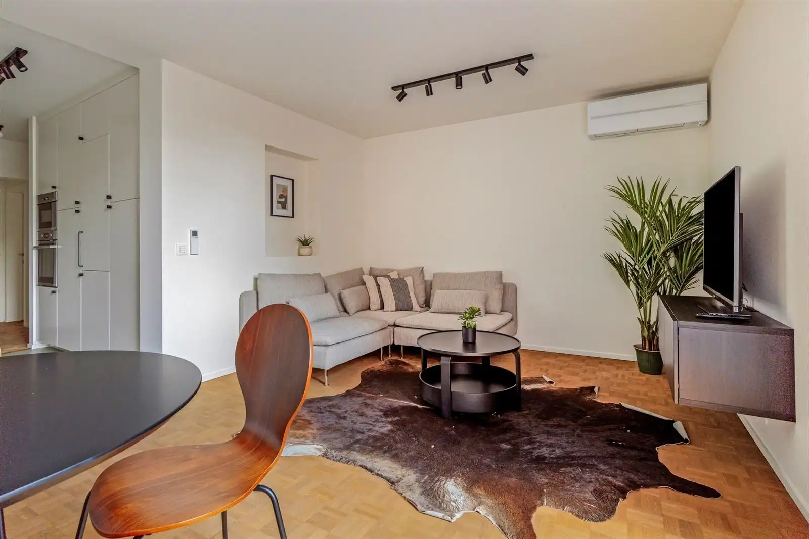 Mortsel: Hoogstaand afgewerkte gemeubeld charme appartement  foto 7