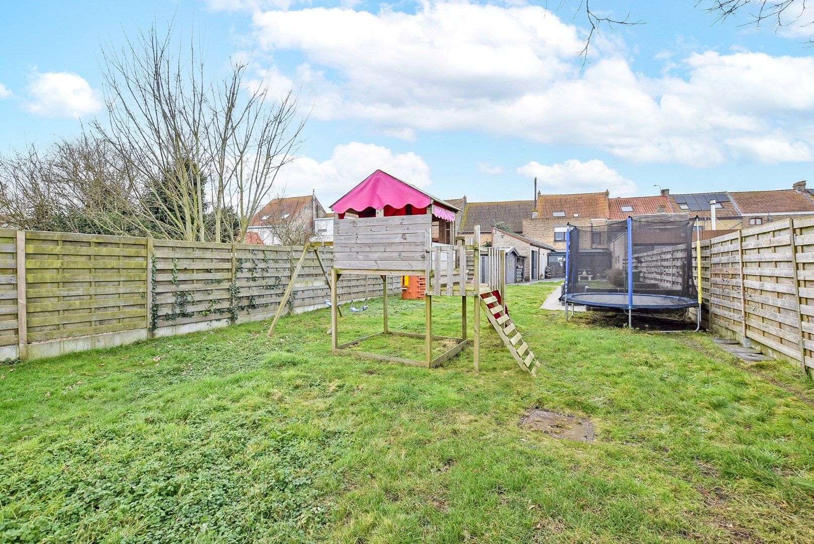 Ruime gezinswoning met garage te Pervijze op 518 m² met prachtige verzichten.  foto 17