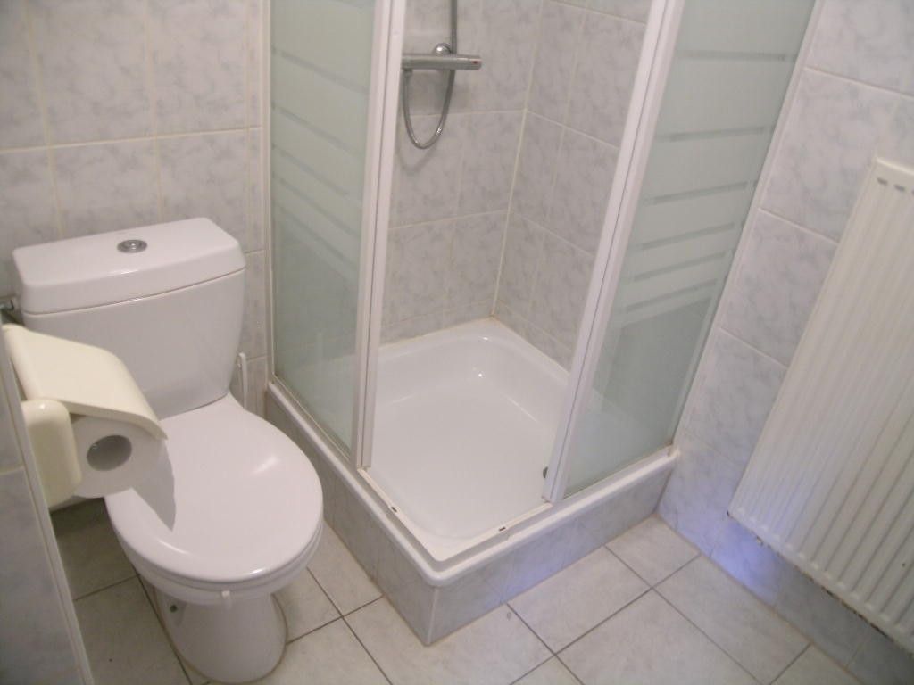 Knus 1 slaapkamer appartement te koop in het centrum van Maasmechelen, ideaal als investering! foto 5