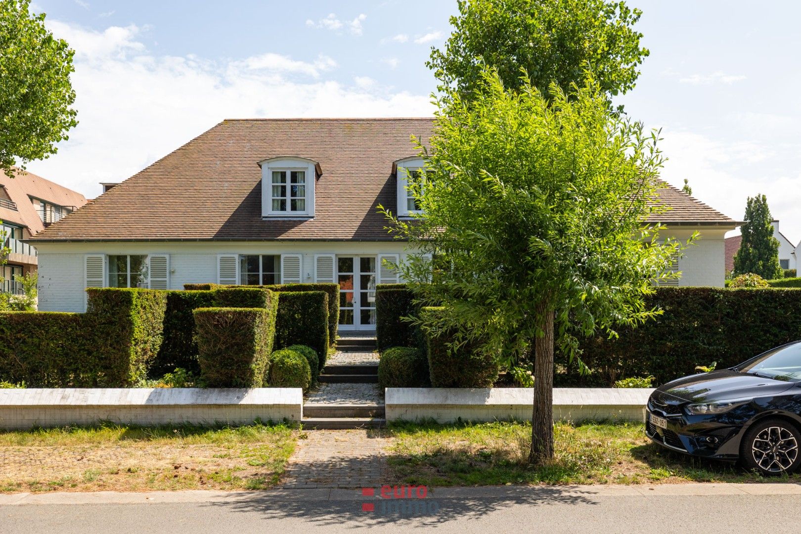 Villa te koop foto {{pictureIndex}}