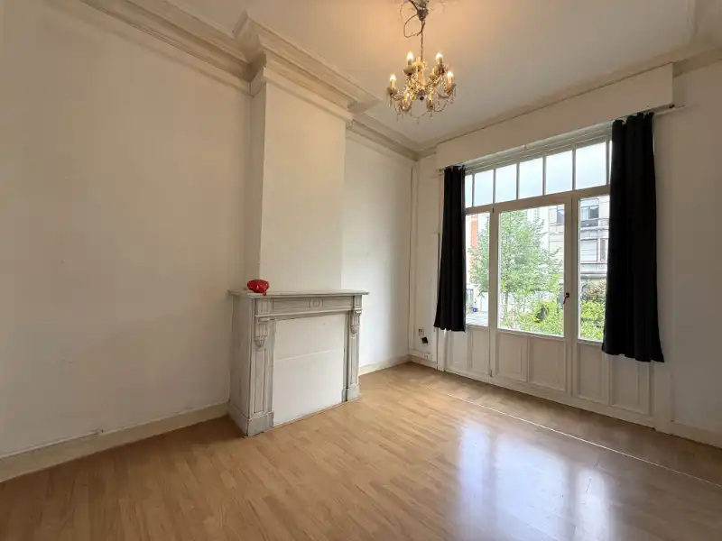 1-slaapkamerappartement in herenwoning vlakbij Sint-Pietersstation foto 6