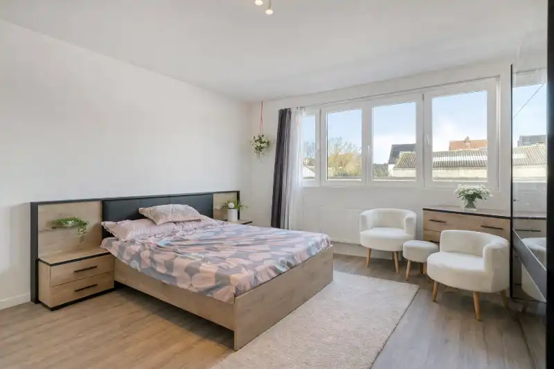 Instapklare woning met karakter in Wondelgem foto 9