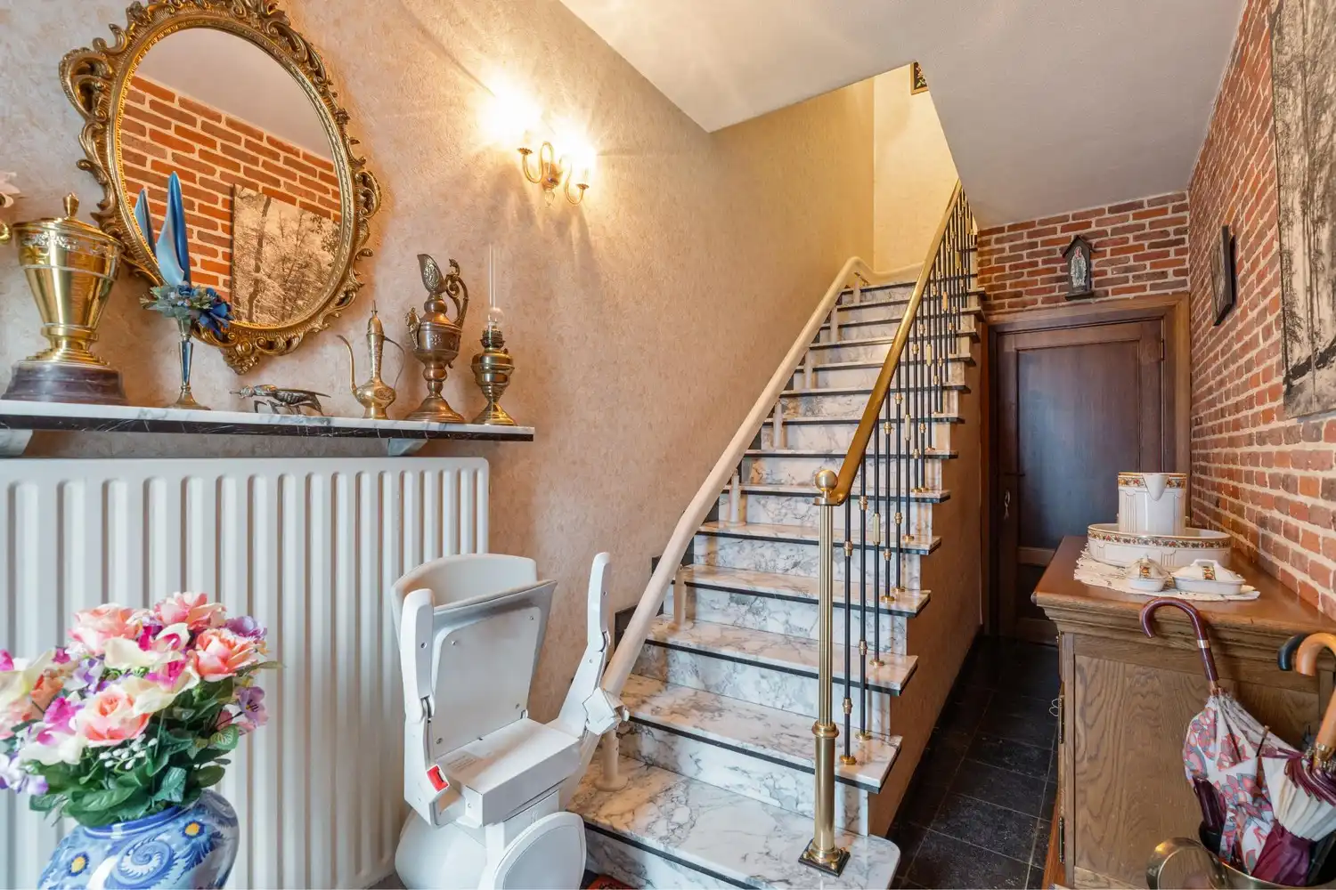 Ruime bel-etagewoning met grote garage (werkplaats) en dakterras foto 4