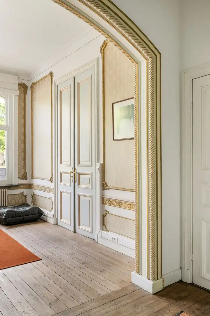 Uiterst ruim burgerhuis met prachtige tuin en enorm veel mogelijkheden foto 3