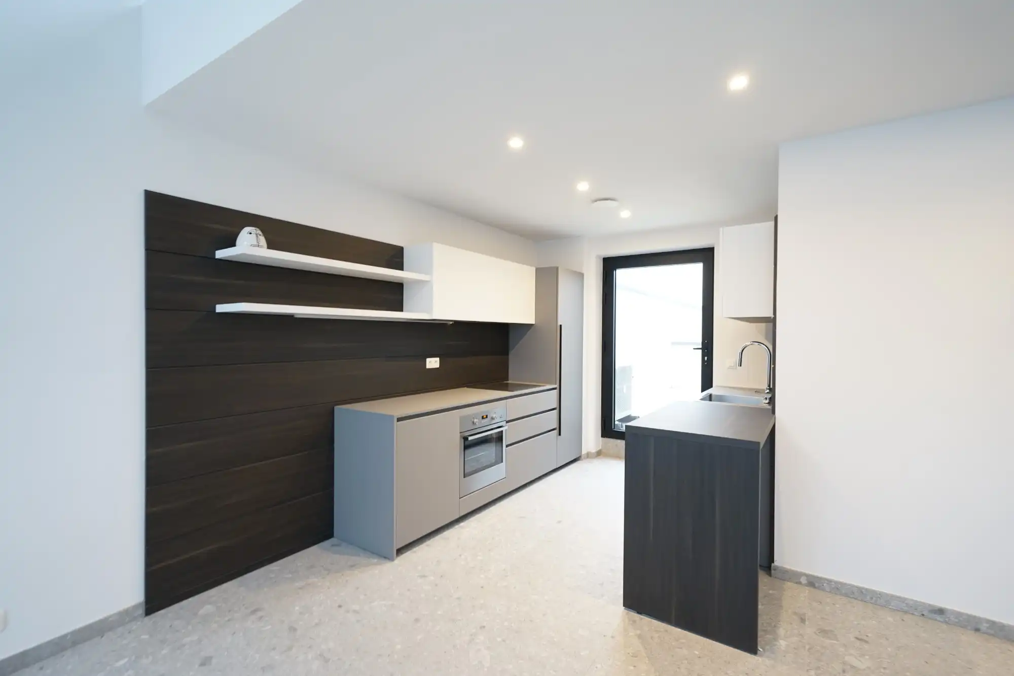 Modern en hip appartement in hartje Sint-Niklaas foto 3