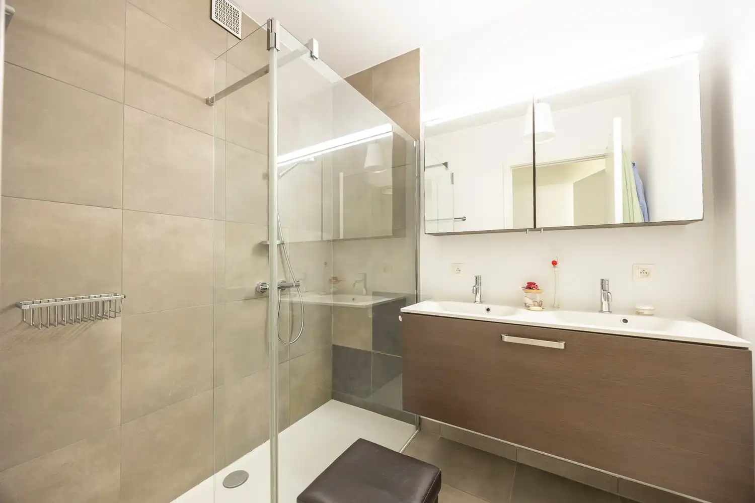 Modern appartement met twee zonnige terrassen (23 m2) aan het Schengenplein-Cadiz foto 19