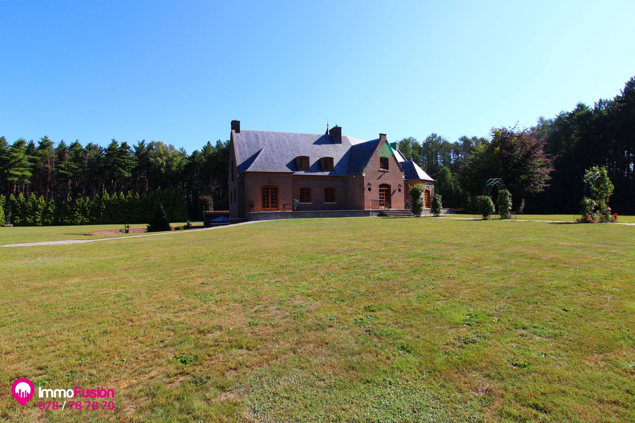 Unieke villa met bijgebouw, op ruim perceel van ca. 8.5 HA! foto 121