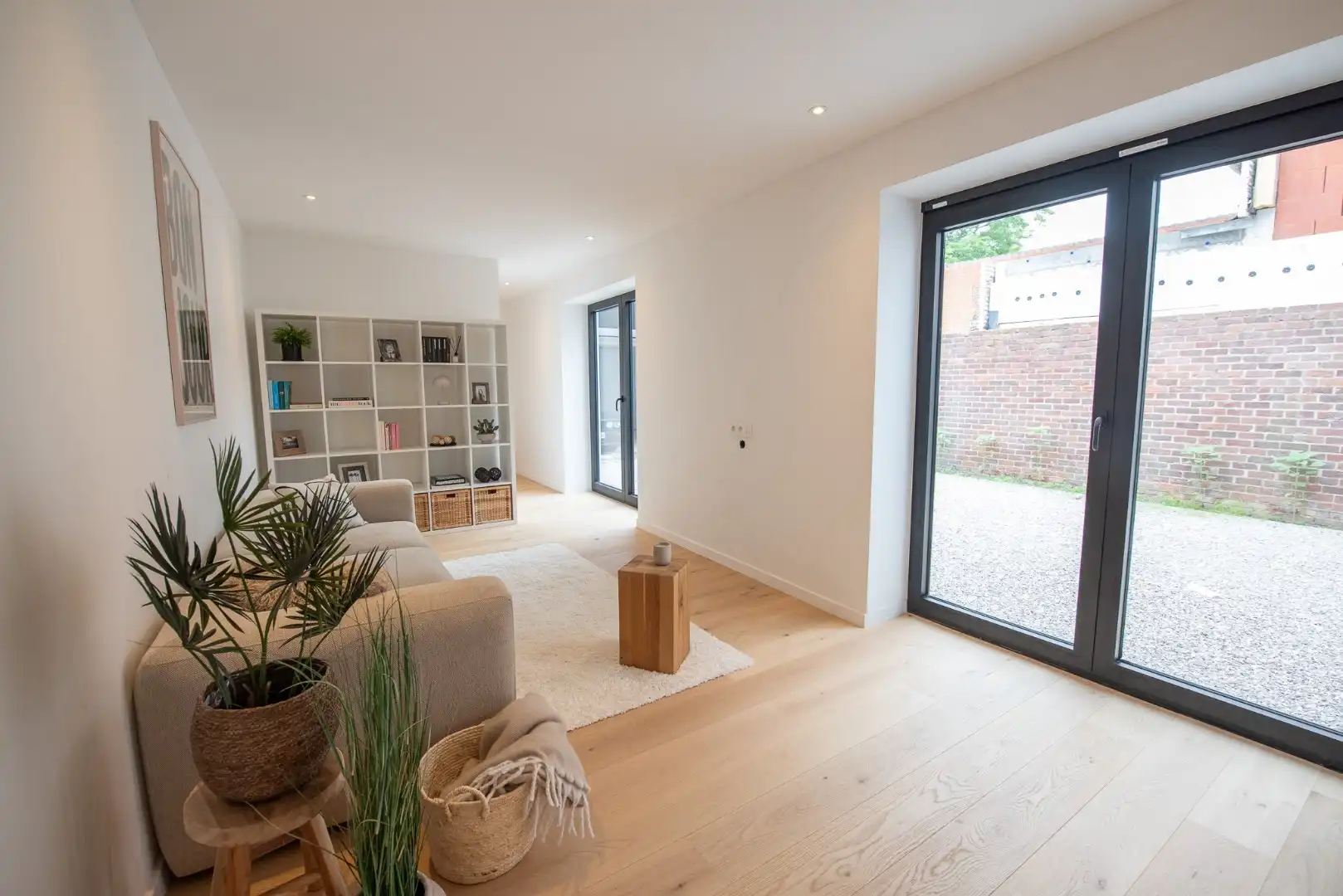 TE KOOP: Instapklaar, volledig gerenoveerd appartement met 1 slaapkamer in hartje Waregem foto 11