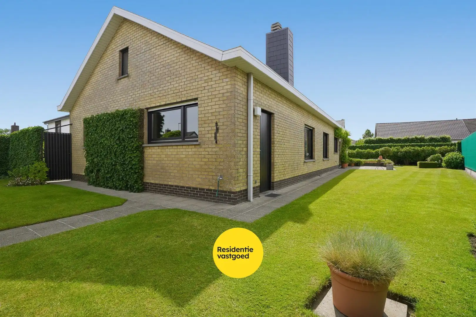Verzorgde bungalow met 3 slpks op 571m² in rustige woonwijk te Varsenare foto 11