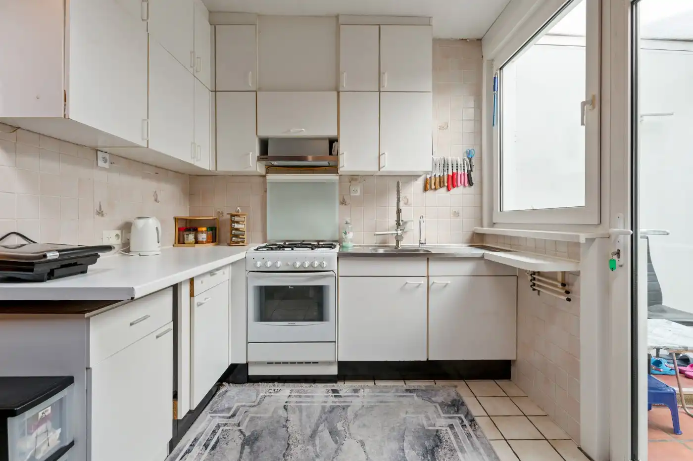 Knusse, centraal gelegen woning met 2 slpk. en garage foto 6