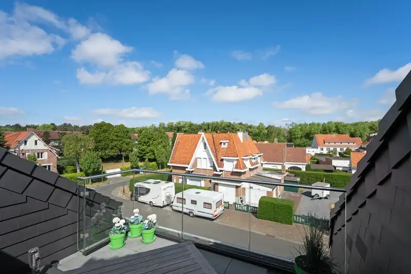 Verzorgde halfopen bebouwing met vele mogelijkheden te De Haan. foto 35