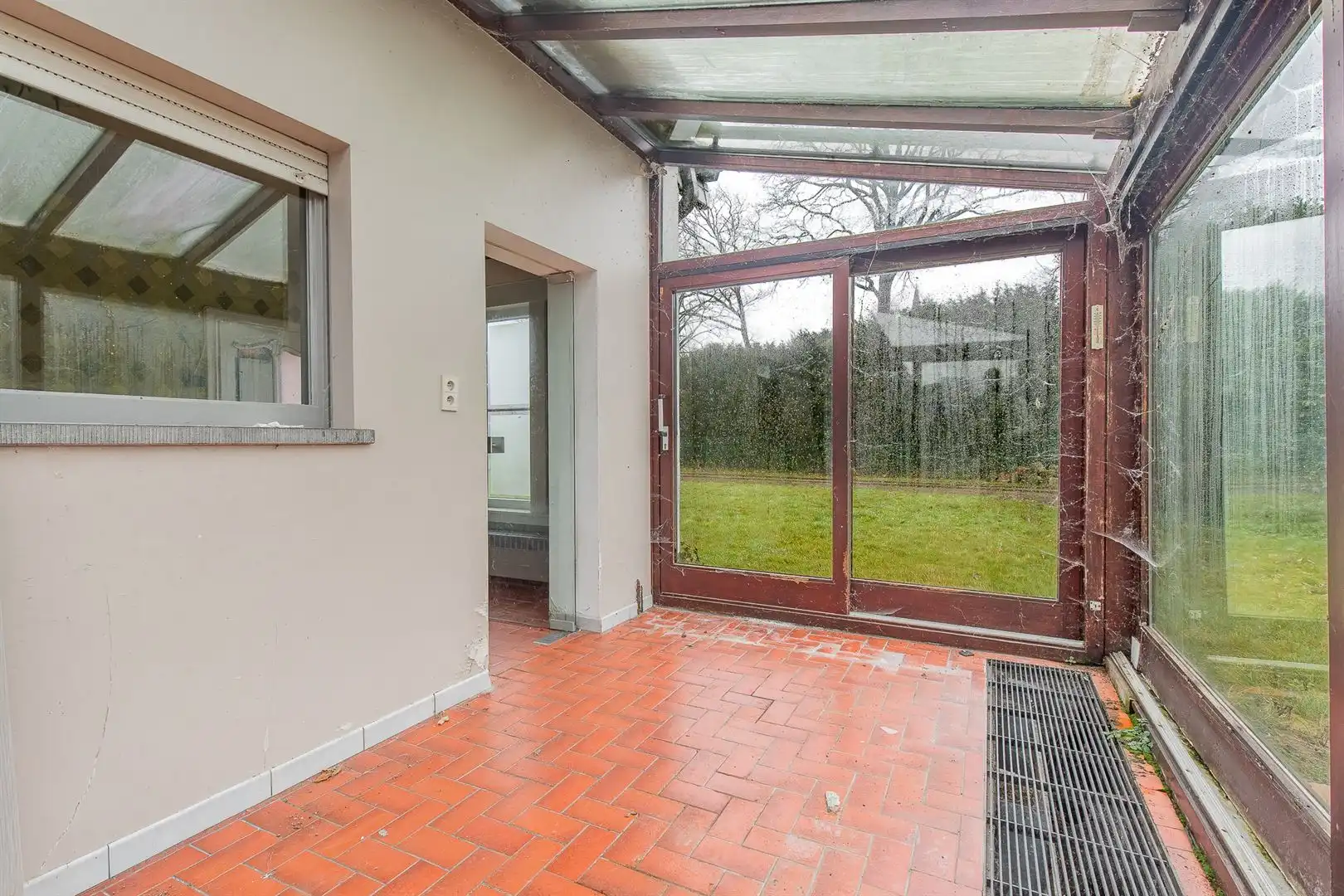 Statige villa met uitzonderlijk potentieel op toplocatie in Berlare foto 8