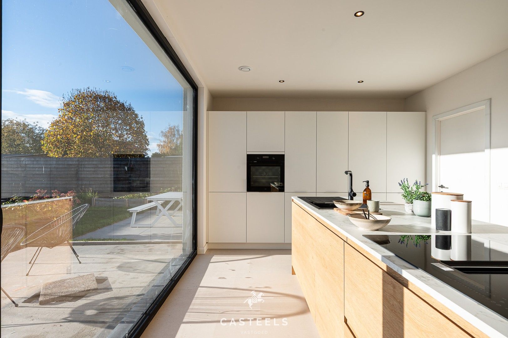 Gerenoveerde karakterwoning met 4 slpks in Gentbrugge foto 2