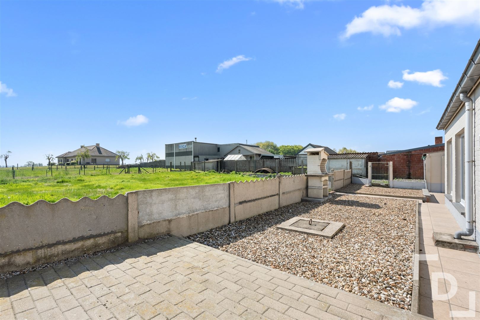 Vrijstaande woning op ruim perceel te koop te Vlamertinge. foto 26