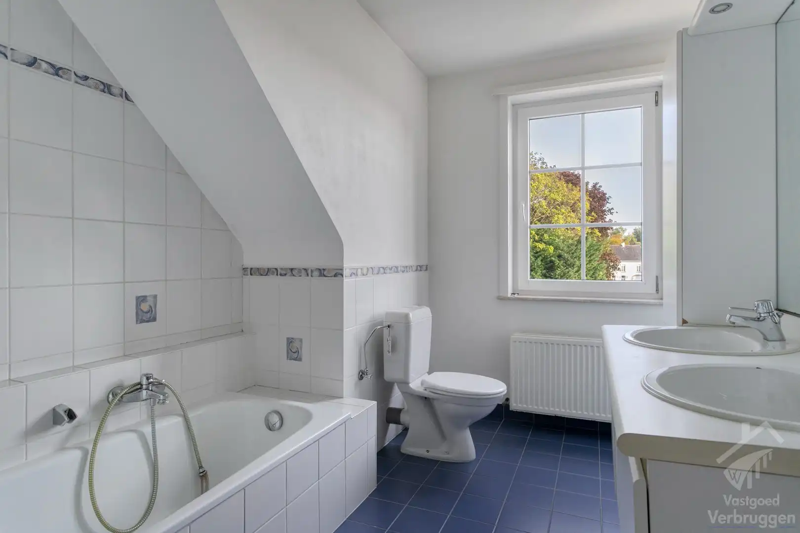 Instapklare moderne woning met 3 slaapkamers, bureau en dubbele garage foto 17
