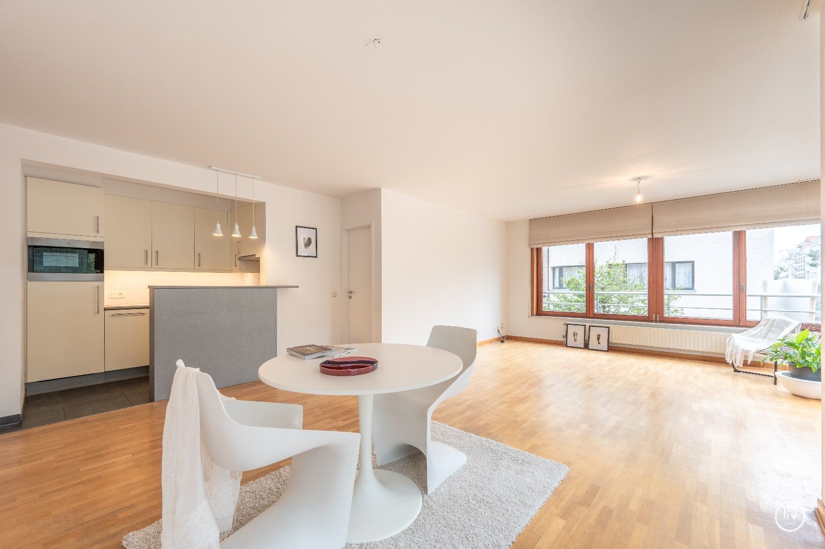 Lichtrijk hoekappartement met twee volwaardige slaapkamers in Knokke centrum foto 4