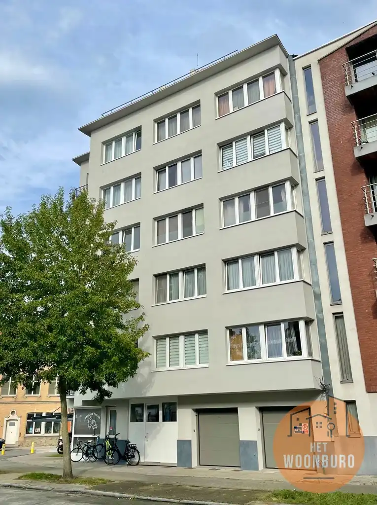 Appartement 2e Verdiep met één slpk, balkon en kelder foto {{pictureIndex}}