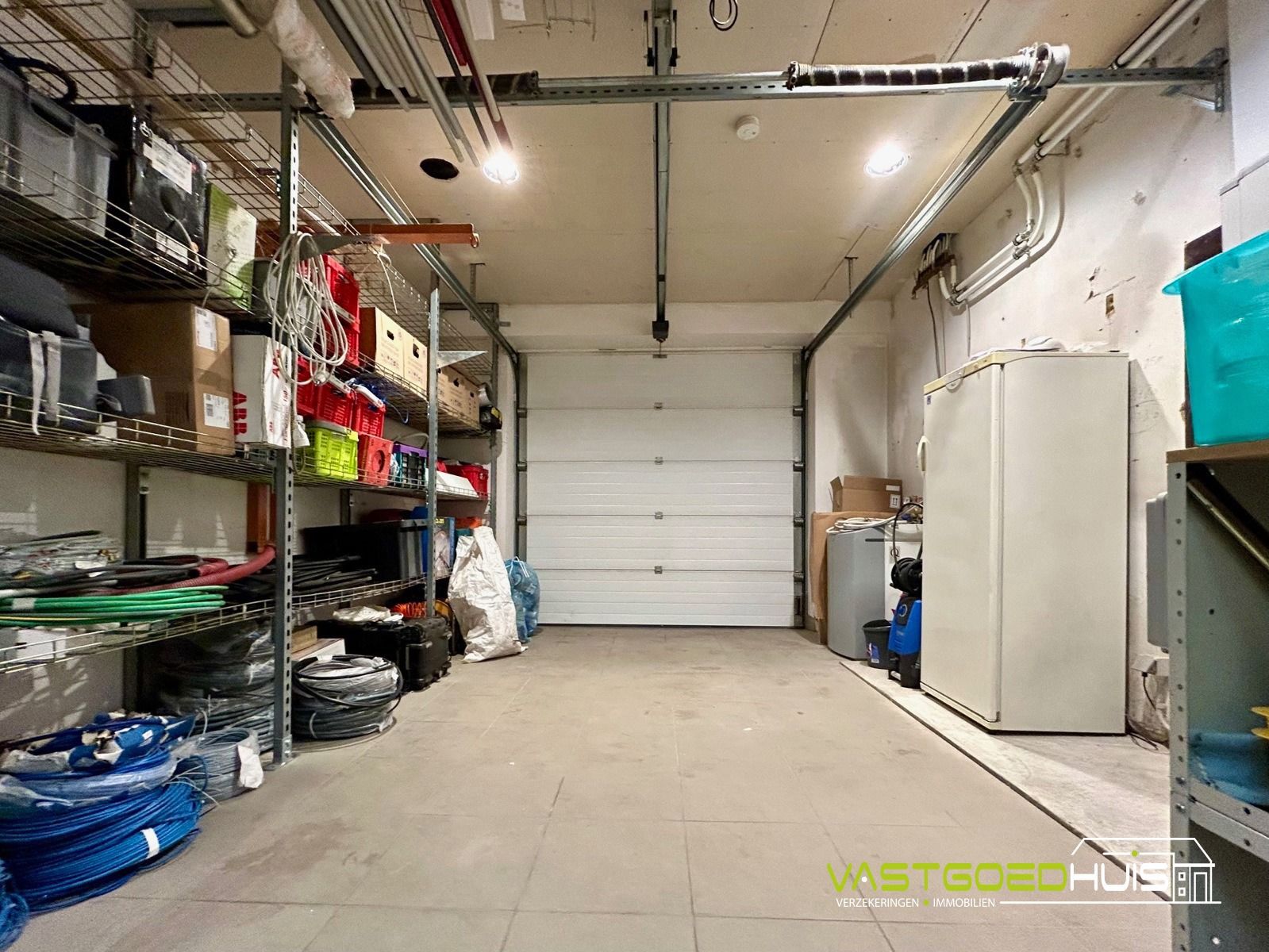 Moderne, energiezuinige gezinswoning met tuin en garage foto 28
