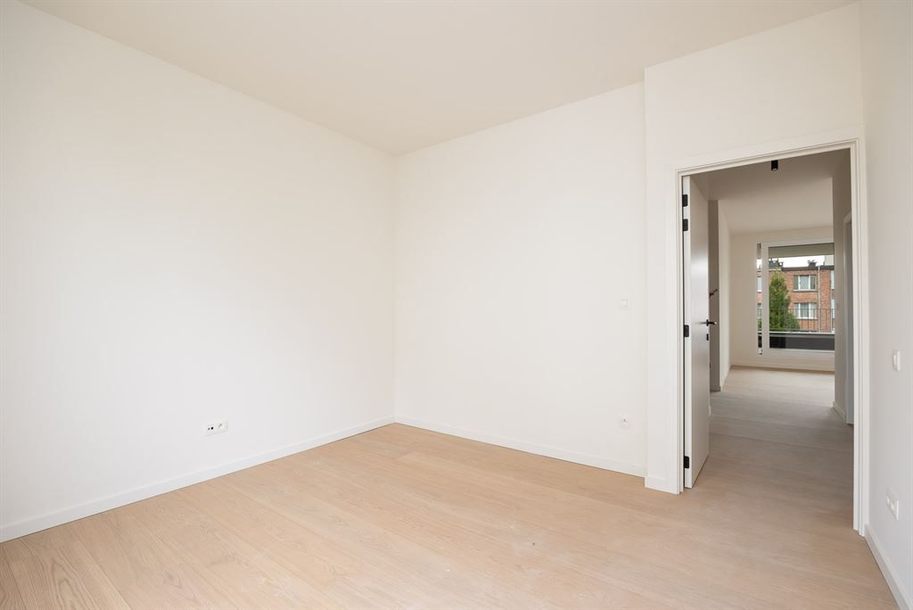 Ruim 3-slaapkamer appartement met luxe afwerking foto 15