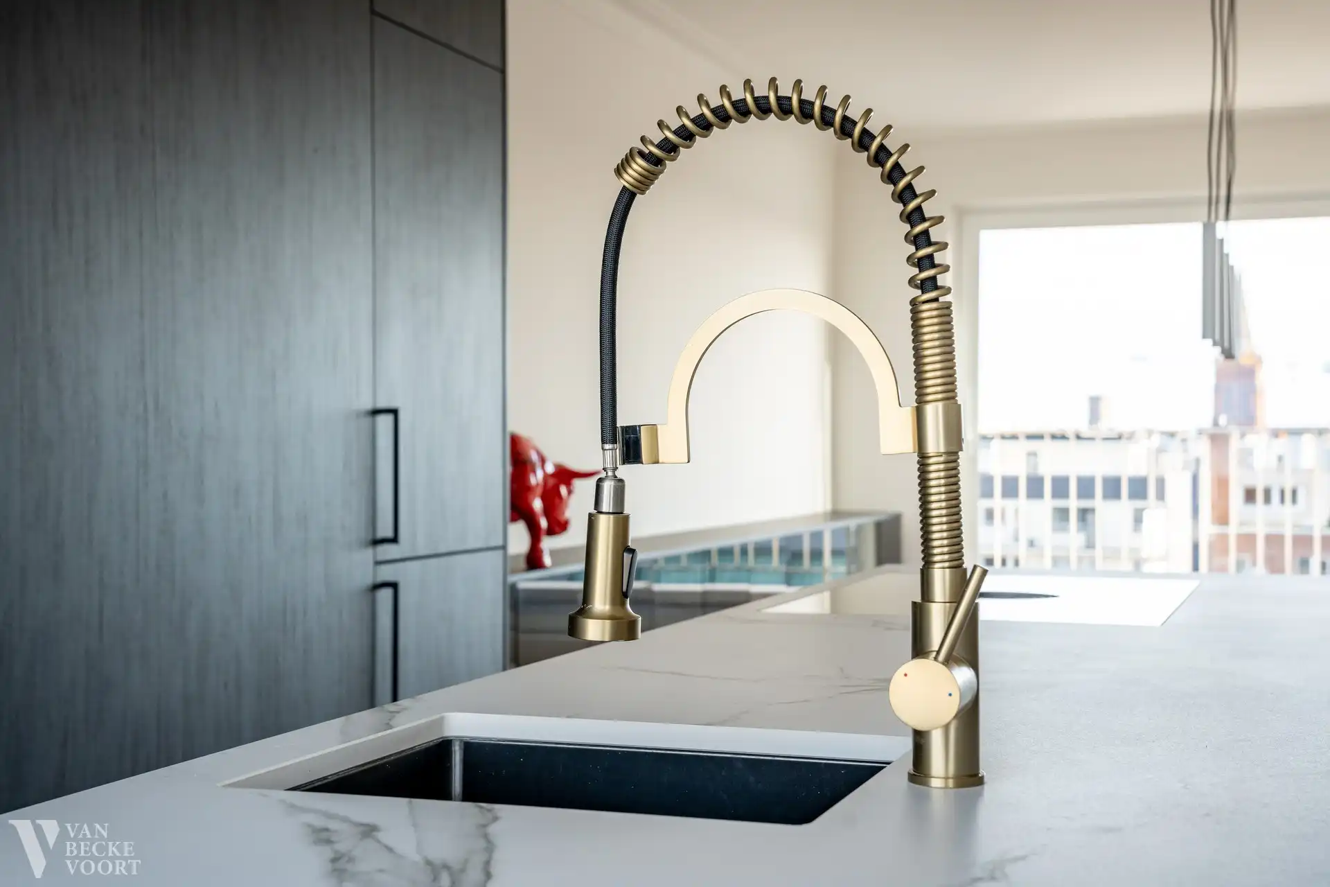 Standingvol gerenoveerde penthouse met (zee-)zicht foto 9
