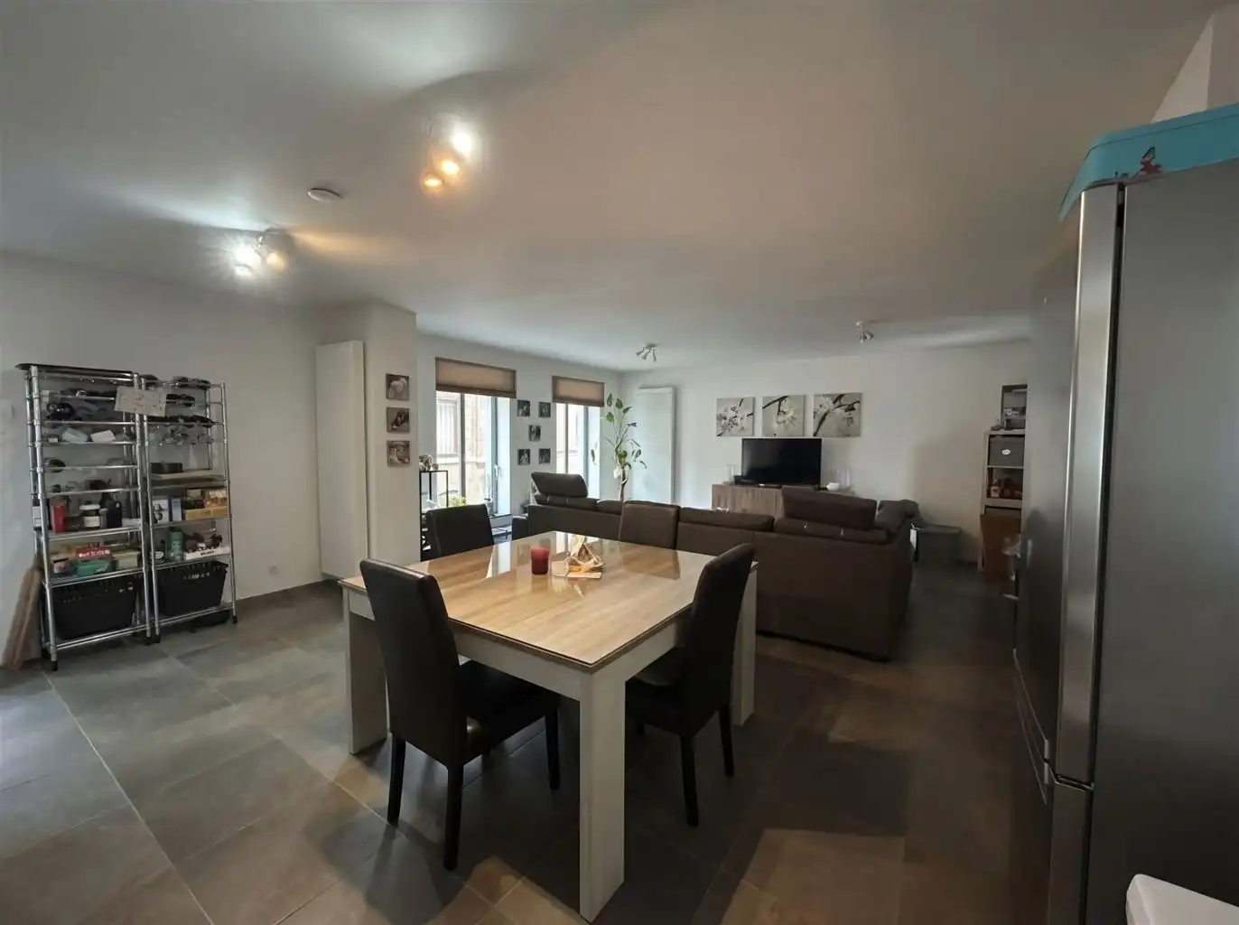 Gezellige stadswoning met 3 slaapkamers en koer, in het centrum van Maaseik. foto 3