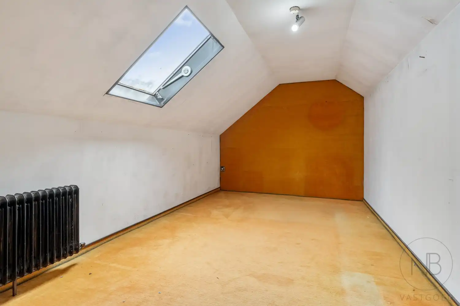 Rustig gelegen halfopen woning met 5 kamers in het centrum van Genk foto 18