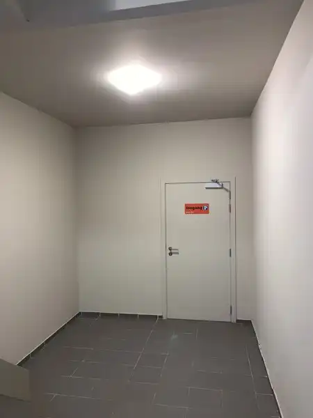 Instapklaar handelsgelijkvloers Te Huur en Te Koop foto 39