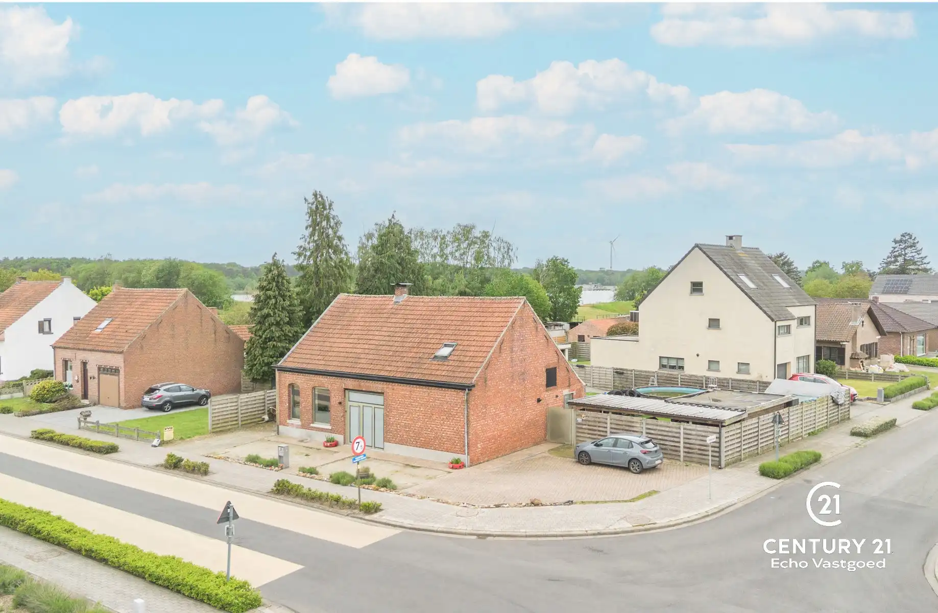 ruime woning met 4 slaapkamers op een fraai hoekperceel  foto 32