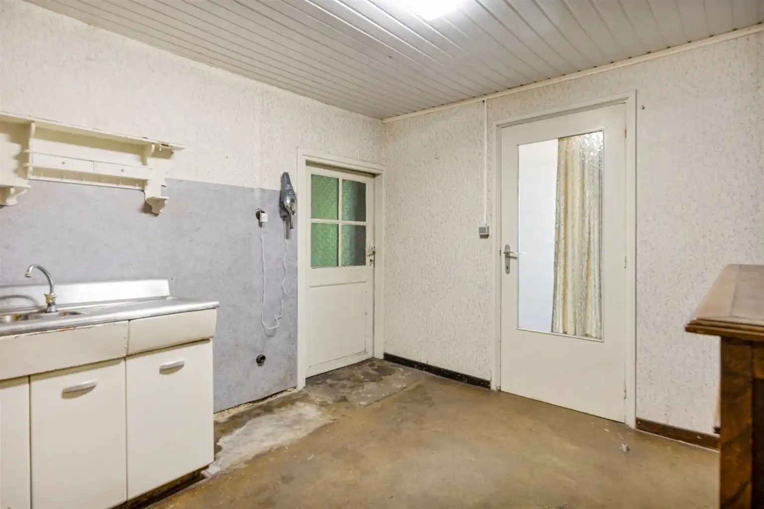 Prachtige 18e-eeuwse hoeve in Maasstijl gelegen in de dorpskern van Ophoven op een perceel van 27a50ca, genaamd "Huize Reynders".  foto 19