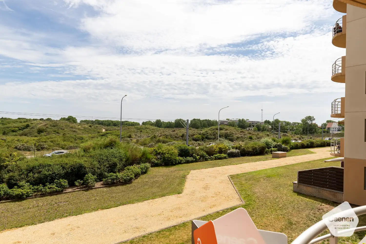 Lichtrijk 2-slaapkamer appartement met zonnig terras en open zicht foto 11