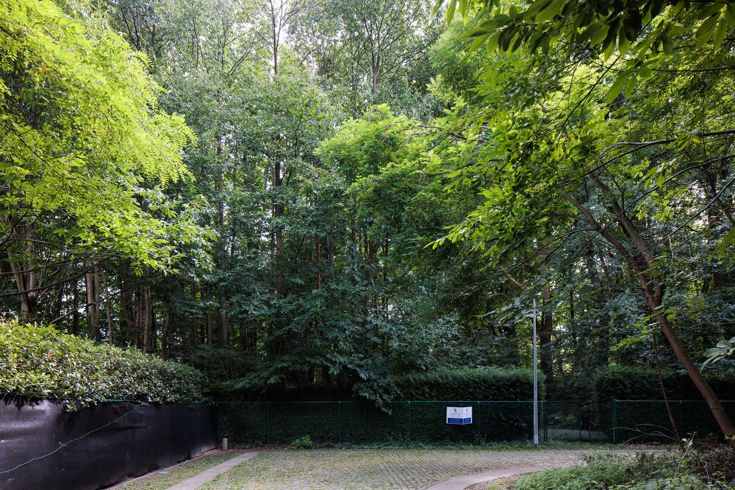 Residentiële bouwgrond op toplocatie foto {{pictureIndex}}