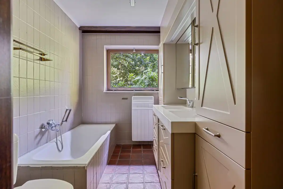 Rustig en residentieel gelegen woning met mogelijkheden op een mooi perceel van 1.317 m². foto 19