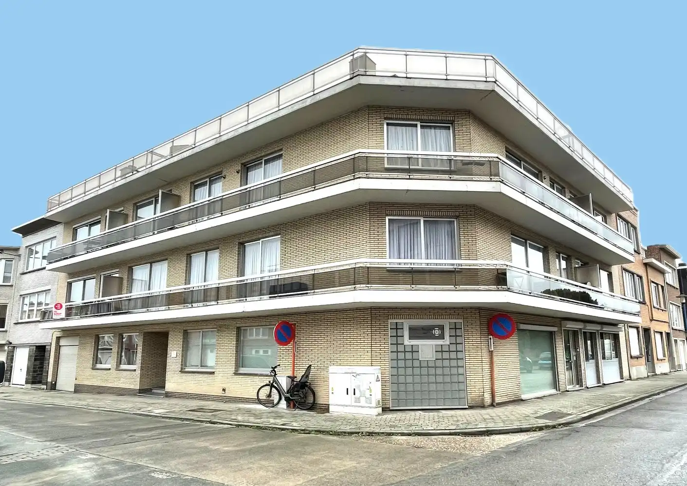 Studio penthouse met ruime terrassen en autostaanplaats foto 9