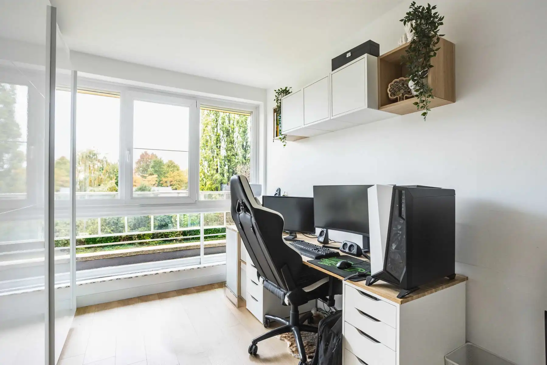 Instapklaar appartement met terras en prachtig uitzicht! foto 25