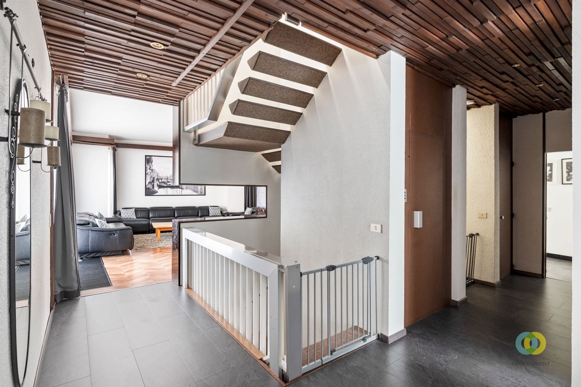 Uitzonderlijk duplex appartement met garage foto 3