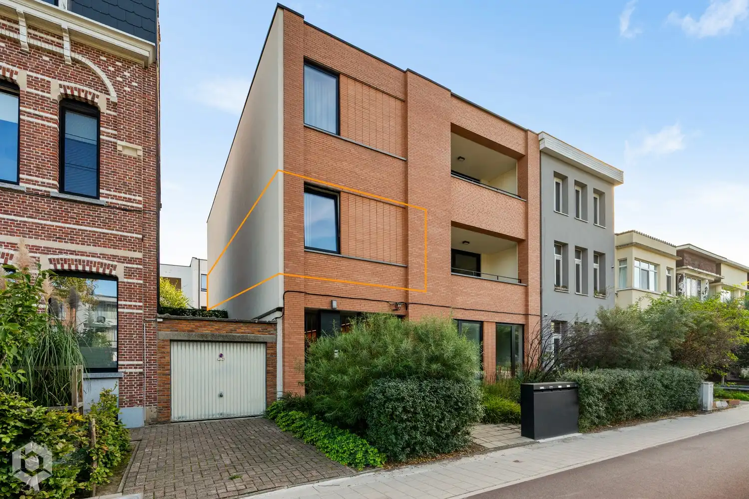 Recent, energiezuinig 1 slpkr app met terras foto {{pictureIndex}}
