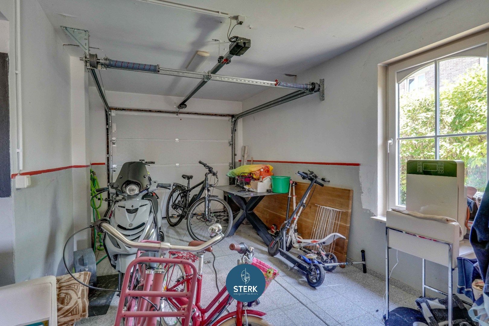 INSTAPKLARE GEZINSWONING MET 5 SLPKS OP PERCEEL VAN 931M² TE REKEM ! foto 18