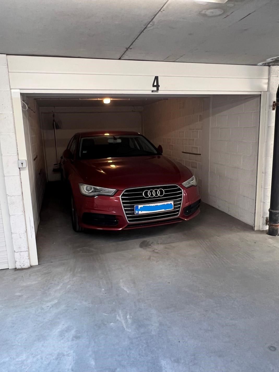 Garagebox op het gelijkvloers van een residentie gelegen in de Van Bunnenlaan foto 2