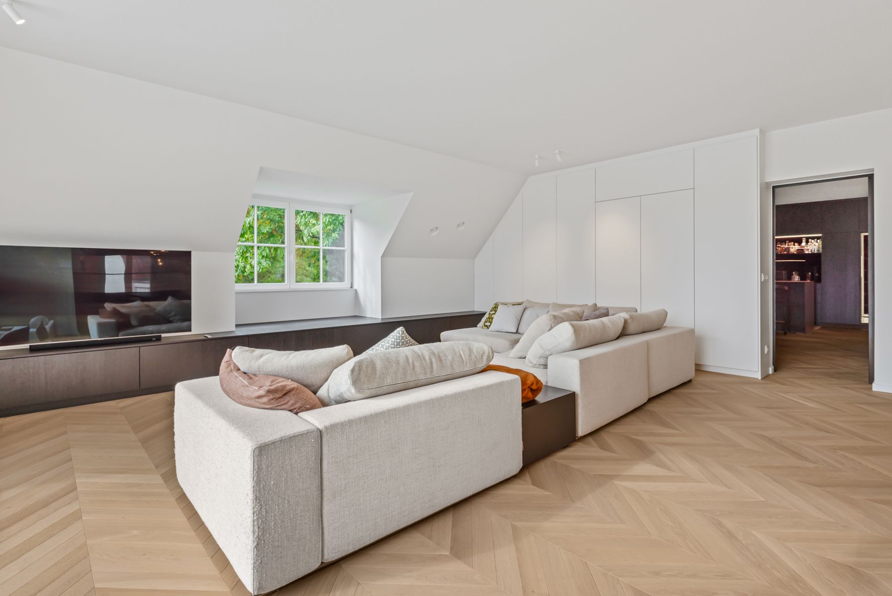 Exclusief duplex dakappartement met zicht op weiland. foto 7