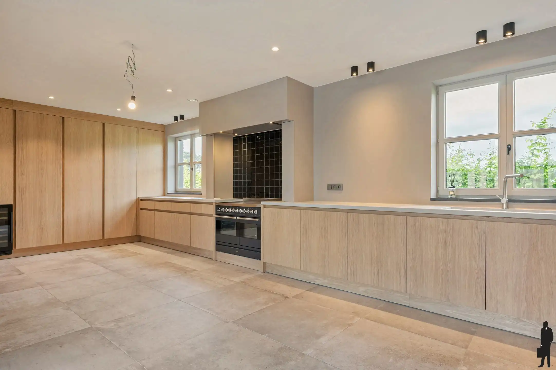 Hoogwaardig, gerenoveerde villa op een perceel van 3.552m² foto 8