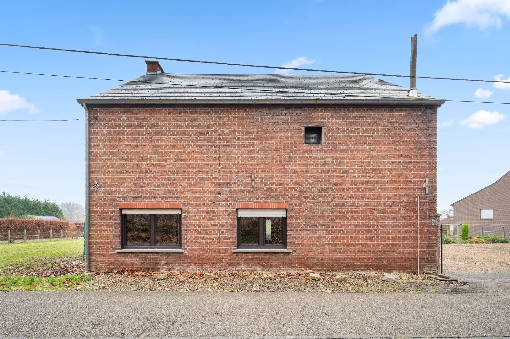 Charmante, te moderniseren woning in het groene Attenrode foto 5