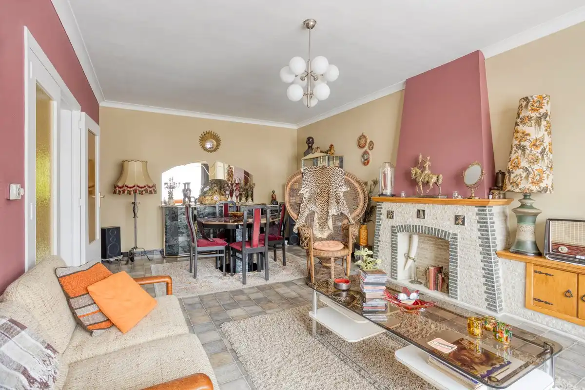 Opbrengsteigendom met 3 appartementen, garages en tuin foto 20