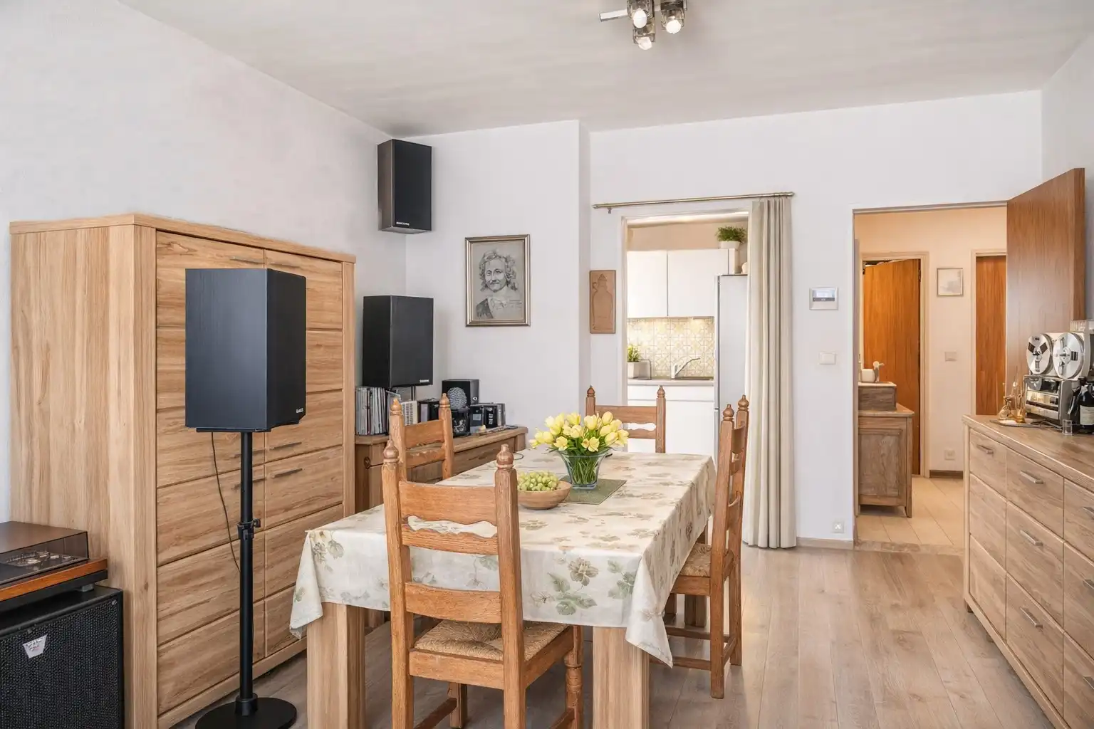 Appartement met kelderberging en garage foto 2