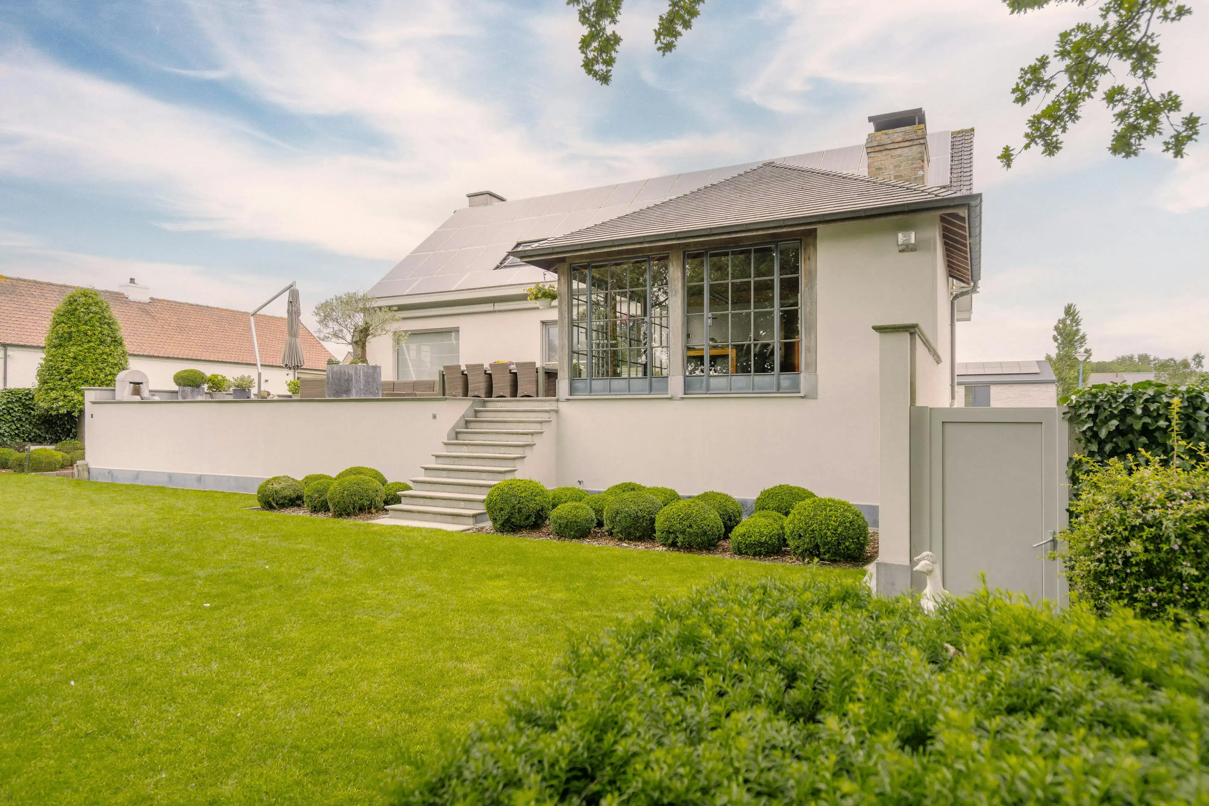 Hoofdfoto van de publicatie: Exclusieve instapklare villa met ruime tuin in Oostduinkerke